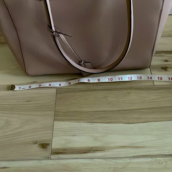 Kate Spade Leather Tote. - Picture 5 of 7